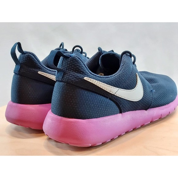 Nike Roshe One Womens Youth Running Shoes Size 5.5Y Blue + Pink - Picture 6 of 10